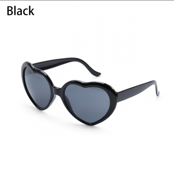 Women's sunglasses in the shape of a heart, with a cardioid effect